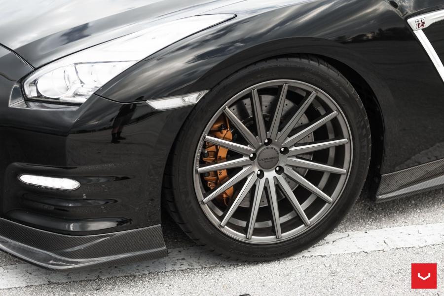 Колеса Nissan GT-R on Vossen Wheels (VFS2) 2017 года  (фото 4 из 13)